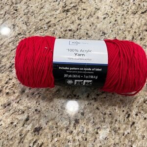 Mainstays 100% Acrylic Yarn Red Medium 4 Worsted 7oz 397 Yards MS20-200-012